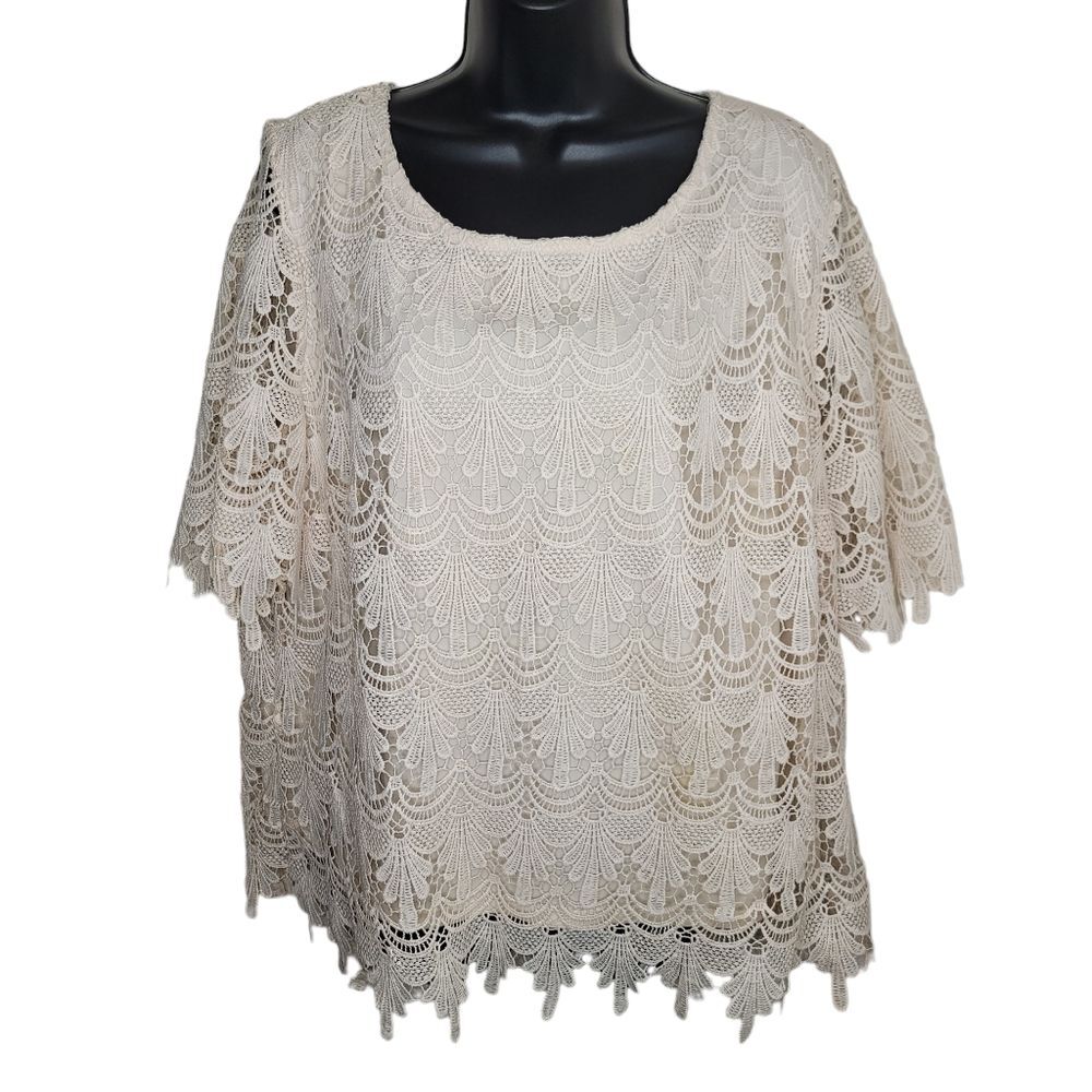 ADIVA Women's Ivory scalloped lace Plus Size top size 2x